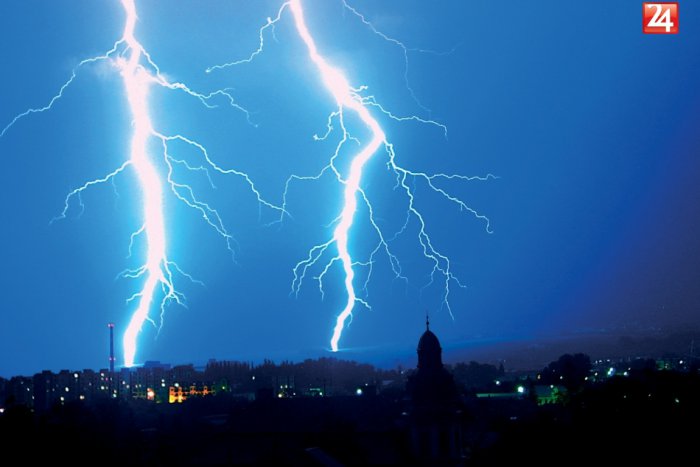 Ilustračný obrázok k článku Poprad varujú pred búrkami aj silným dažďom: V týchto hodinách vonku bacha!